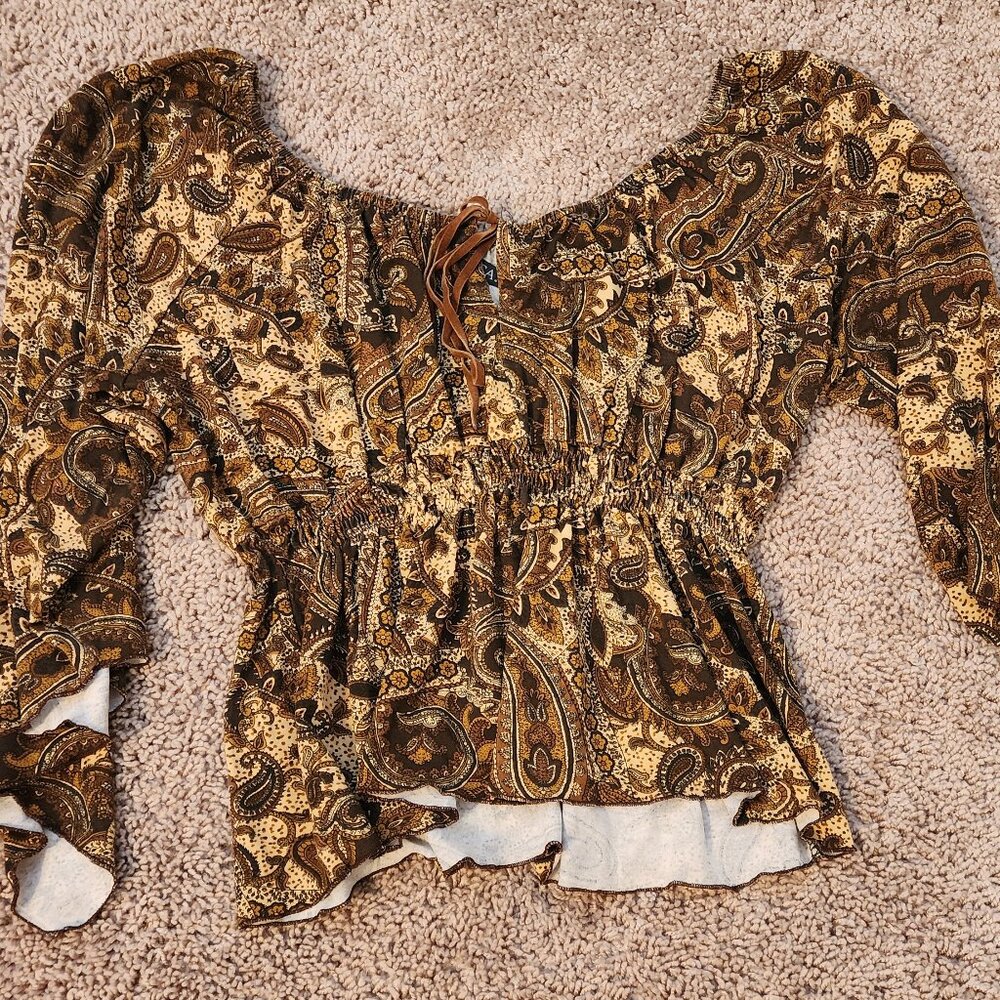 AREA 5iVE WOMEN’S LONG SLEEVE OFF SHOULDER LOW BACK KNIT TOP PAISLEY